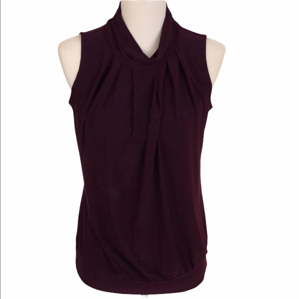 COPY - Mock neck sleeveless top!